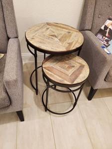 lot 202 image: Saint Armand Nesting Tables by Hooker Furniture