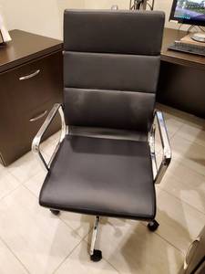 lot 209 image: Faux Leather Office Chair with Metal Frame NOTE pick-up for this item
