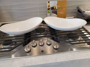 lot 234 image: 2 Handcrafted White Oval Bowls
