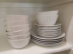 lot 245 image: Room Essentials White Stoneware Dinnerware