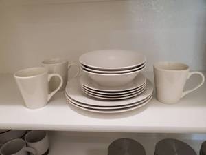 lot 246 image: White Gibson Home Dinnerware