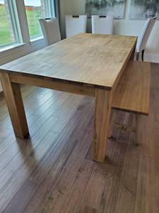 lot 17 image: Bedford Butterfly Dining Table with Bench