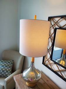 lot 26 image: Mercury Glass Table Lamp