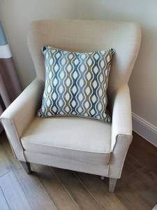 lot 29 image: Cream Rounded Back Chair by Madison Park