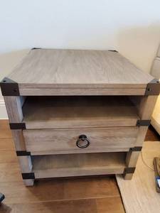 lot 41 image: One-Drawer Side Table by Riverside Furniture