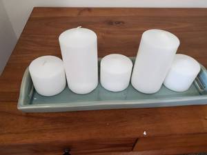 lot 84 image: Aqua Ceramic Tray with 5 Candles