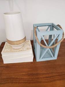 lot 85 image: Vase & Lantern with Books