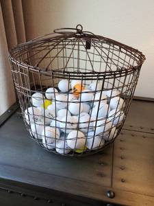 lot 103 image: Metal Wire Basket with Lid Filled with Golf Balls