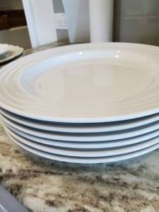 lot 169 image: 6 - 11 Plates by Hotel Elite