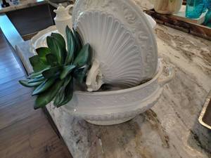 lot 177 image: Soup Tureen by Butlers Pantry by Lenox & Faux Succulent