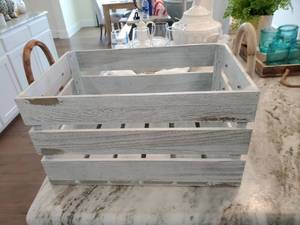lot 188 image: Grey Wood Crate