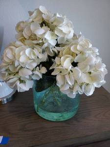 lot 122 image: Faux White Flowers in Green Glass Vase