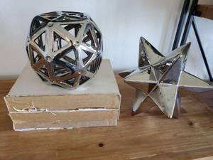 lot 142 image: Metal Sphere, Ceramic Star & Books for Decor