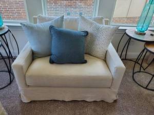 lot 154 image: Cotton Canvas Slipcovered Oversized Chair by Harbor House