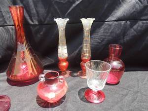lot 37 image: Various red and clear glassware- candy dish, 2 bud vases, large bottom vase and more