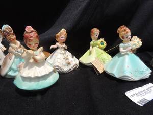 lot 44 image: Josef Original ceramic mid century birthday figures - green,  blue and white  Total of 5