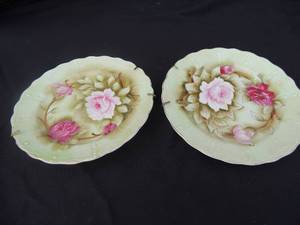 lot 51 image: 2 Hand painted Lefton China wall plates  pink and white rose dcor