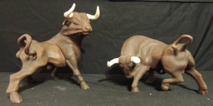 lot 96 image: Wooden Bulls 9x12 and 7x10 great condition unmarked