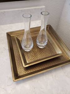 lot 23 image: Square Metal Trays & 2 Glass Bud Vases