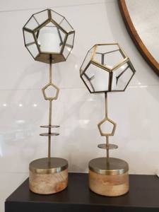 lot 48 image: Pair of Jada Terrarium Stands by Imax