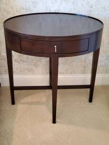 lot 16 image: Bernhardt Haven Oval One Drawer Side Table