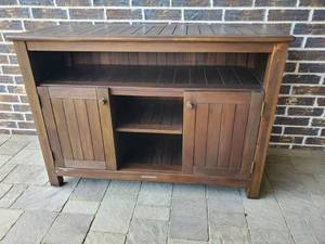 lot 54 image: Slatted Wood Console by Pottery Barn