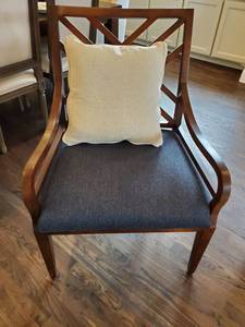 lot 59 image: Wood Accent Chair