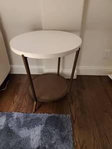 lot 84 image: Universal Playlist Round Side Table