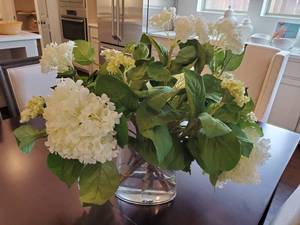 lot 87 image: Faux Hydrangeas in Glass Vase by NDI