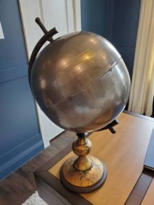 lot 157 image: Decorative Metal Globe