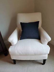 lot 204 image: Cream Arm Chair with Wood Legs by Rowe Furniture