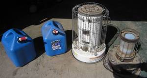 lot 909 image: 2 Kerosene cans and 2 heaters