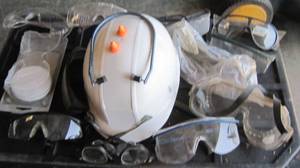 lot 928 image: Safety equipment