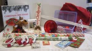 lot 967 image: Christmas items