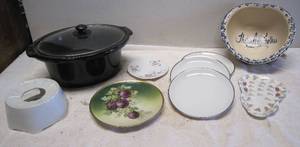 lot 979 image: kitchen ceramics