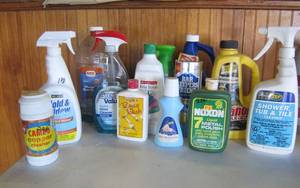 lot 989 image: household chemicals