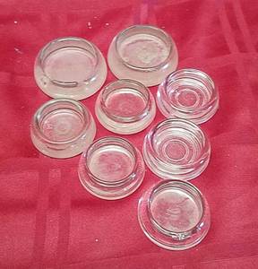 lot 994 image: 8 Glass Furniture Feet
