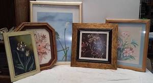 lot 1013 image: Framed Floral Wall Art