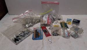 lot 1031 image: Misc hardware