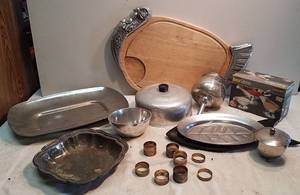 lot 1046 image: Metal kitchenware