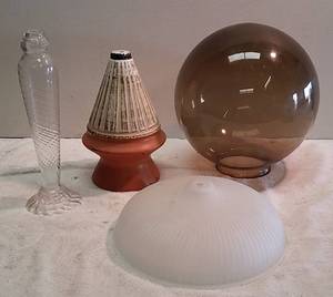 lot 1057 image: Lamp parts
