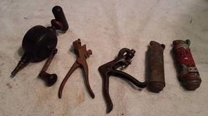 lot 1075 image: vintage tools