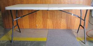 lot 1093 image: 5-Foot Lifetime Fold-in-Half Table