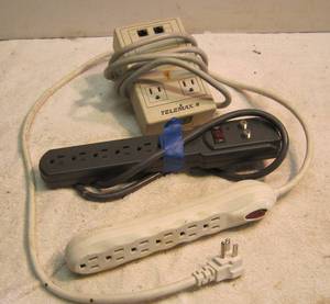lot 1097 image: 3 Surge Protectors