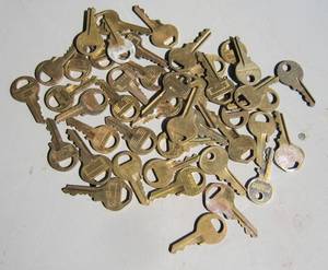 lot 1177 image: Padlock keys
