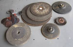lot 1183 image: Sanding and grinding wheels