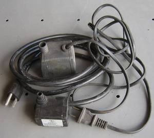 lot 1185 image: Fountain pumps
