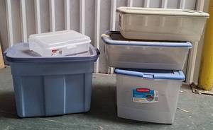 lot 1264 image: Rubbermaid storage with lids
