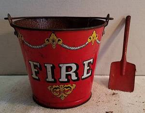 lot 1332 image: decorative Fire bucket