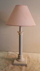 lot 1333 image: White wooden table lamp